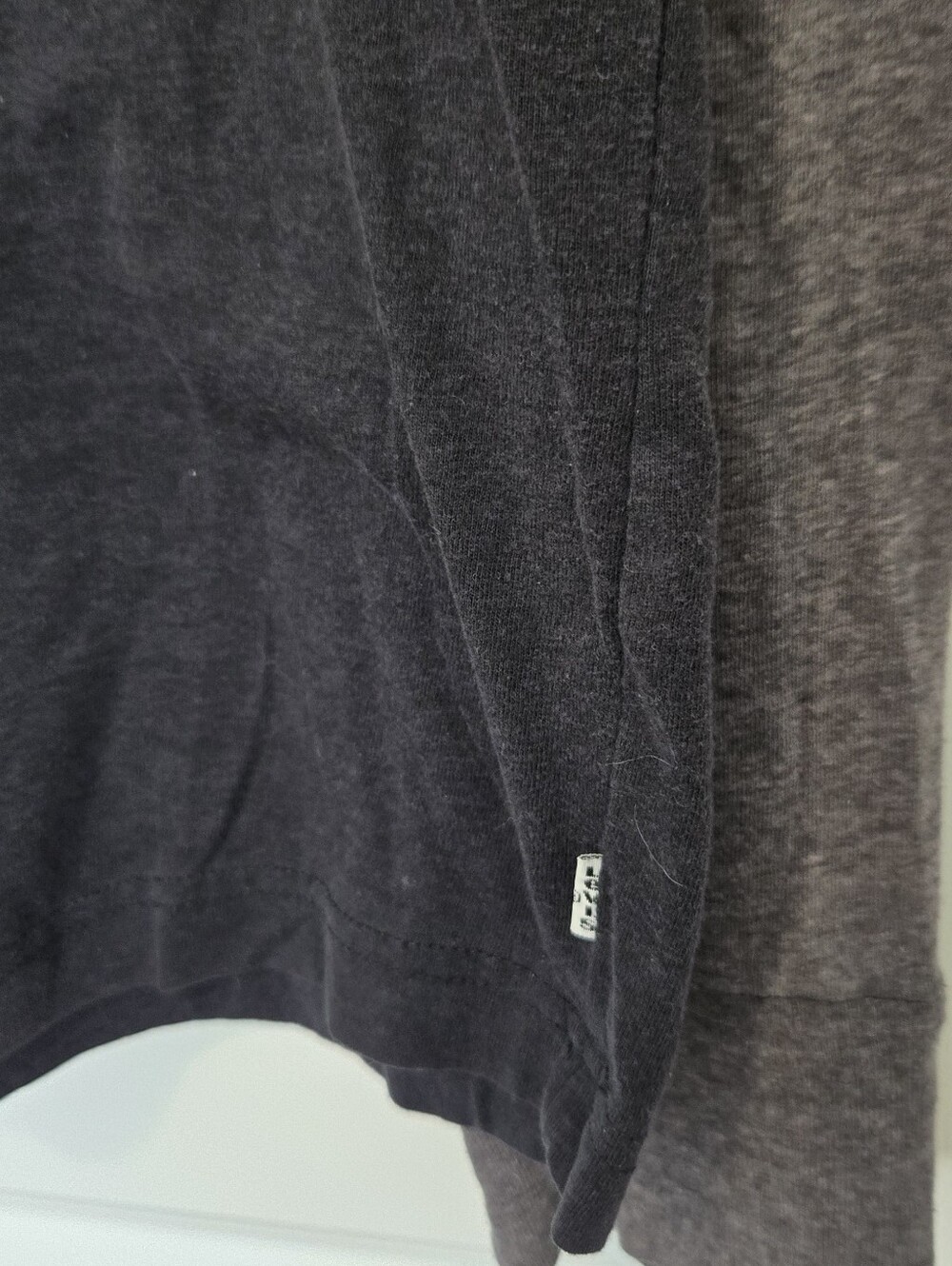 Levi Strauss Grapic Black Body with Gray Raglan Long-Sleeve Tee Lg Mens Xlnt. - Picture 3 of 8